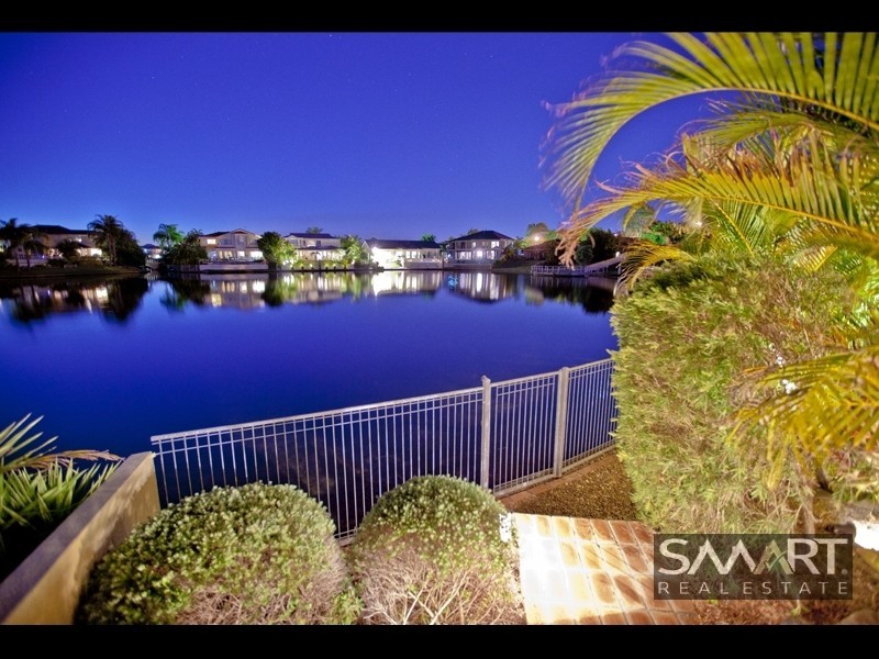 53 The Boulevard, Southport QLD 4215