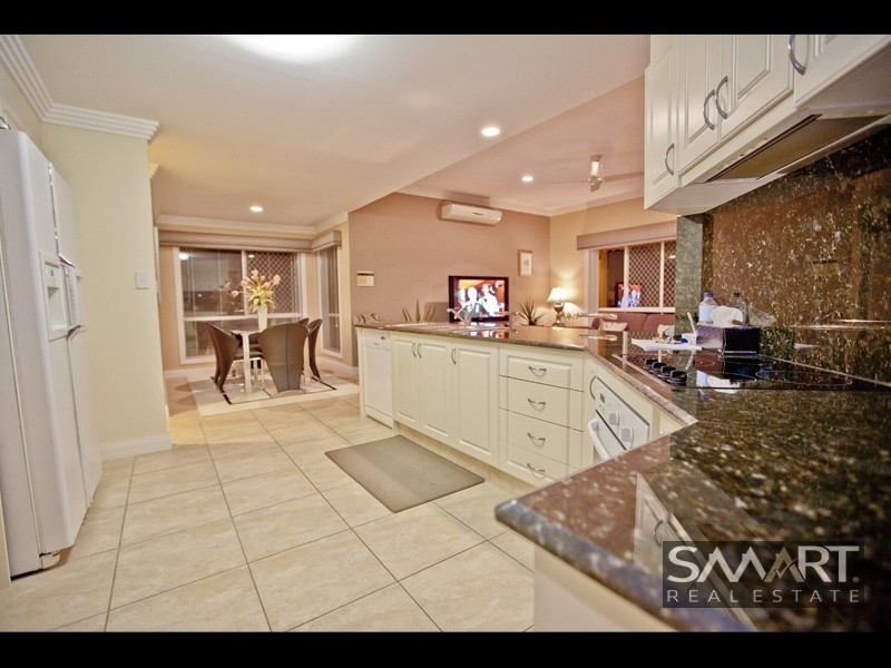 53 The Boulevard, Southport QLD 4215