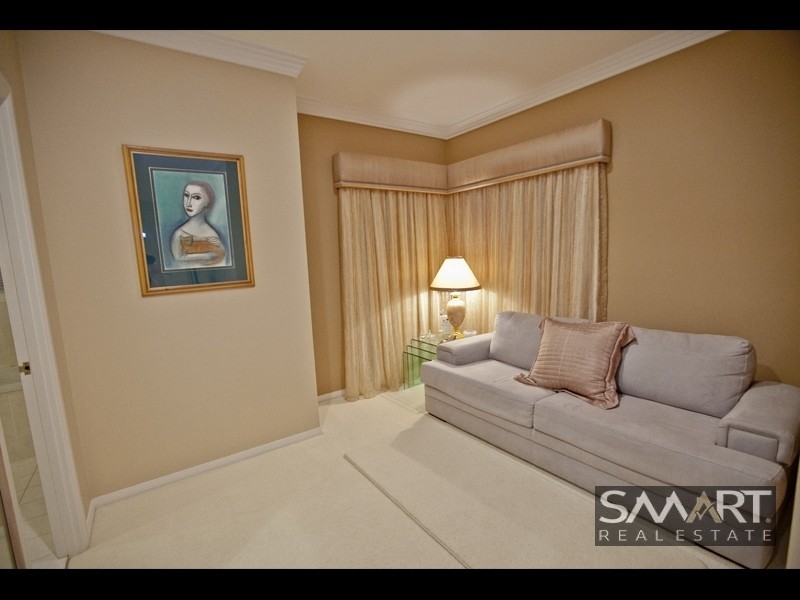 53 The Boulevard, Southport QLD 4215