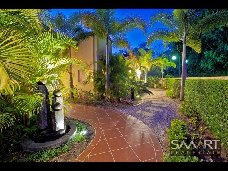 53 The Boulevard, Southport QLD 4215