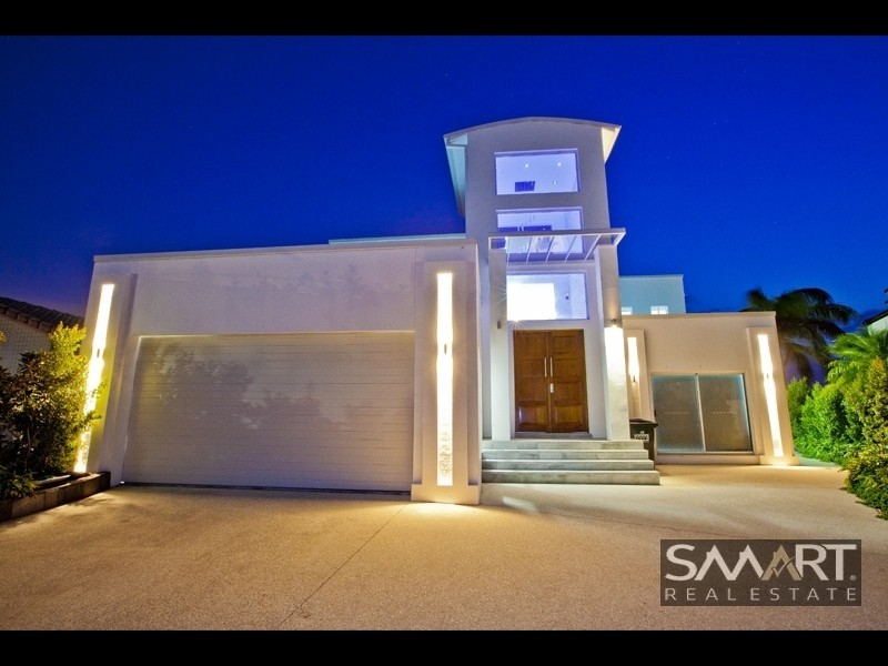 40 Santabelle Crescent, Clear Island Waters QLD 4226