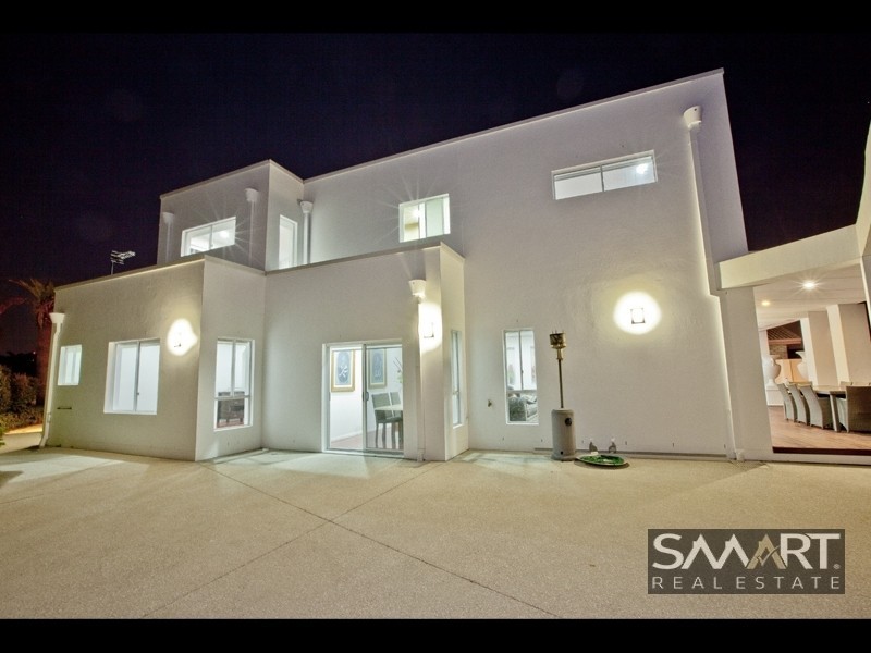 40 Santabelle Crescent, Clear Island Waters QLD 4226