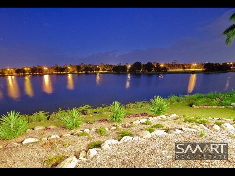 40 Santabelle Crescent, Clear Island Waters QLD 4226