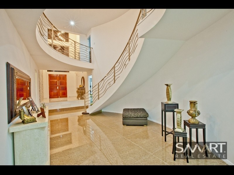 40 Santabelle Crescent, Clear Island Waters QLD 4226