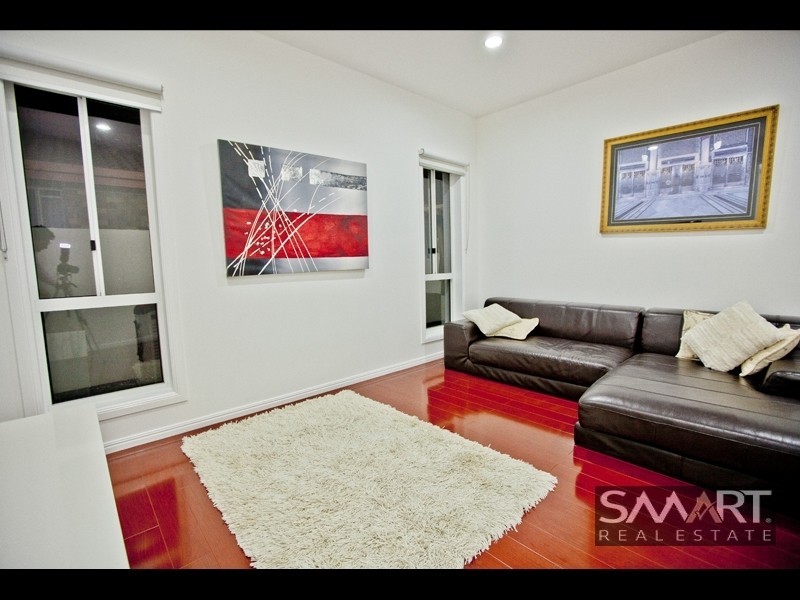 40 Santabelle Crescent, Clear Island Waters QLD 4226