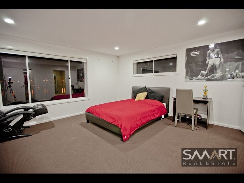 40 Santabelle Crescent, Clear Island Waters QLD 4226
