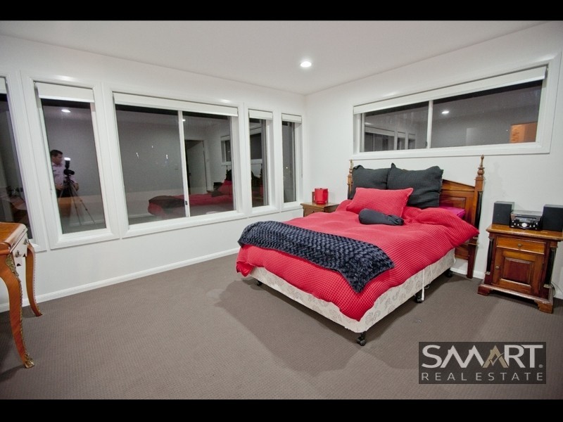 40 Santabelle Crescent, Clear Island Waters QLD 4226