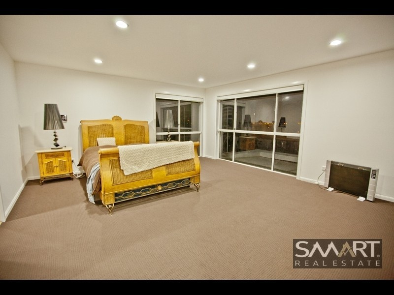 40 Santabelle Crescent, Clear Island Waters QLD 4226