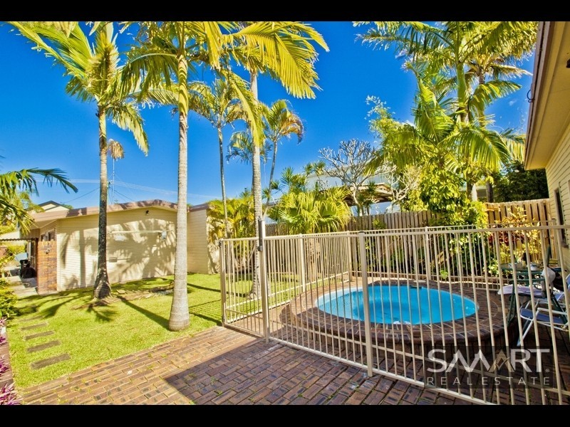 2/15 Bondi Avenue, Mermaid Beach QLD 4218