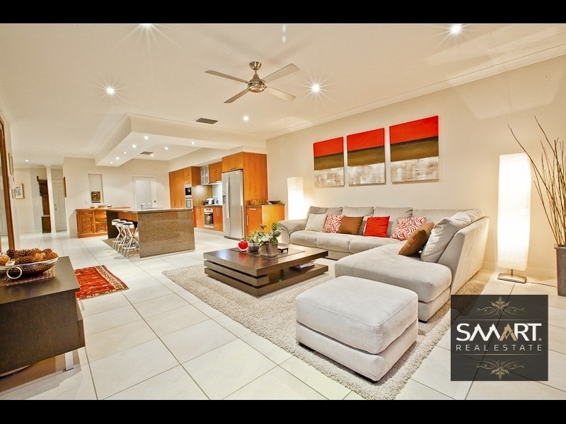 48 Charolais Crescent, Benowa Waters QLD 4217