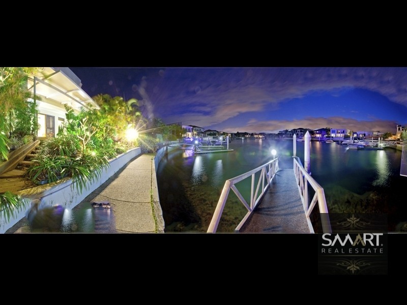 15 King Charles Drive,, Sovereign Islands QLD 4216