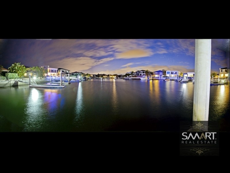 15 King Charles Drive,, Sovereign Islands QLD 4216