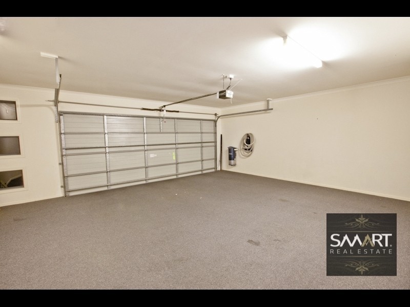 15 King Charles Drive,, Sovereign Islands QLD 4216