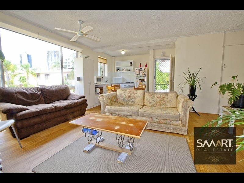 1/15 Darrambal Street, Chevron Island QLD 4217