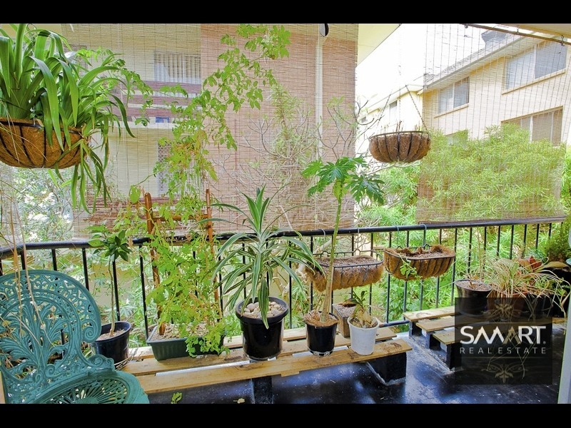 1/15 Darrambal Street, Chevron Island QLD 4217