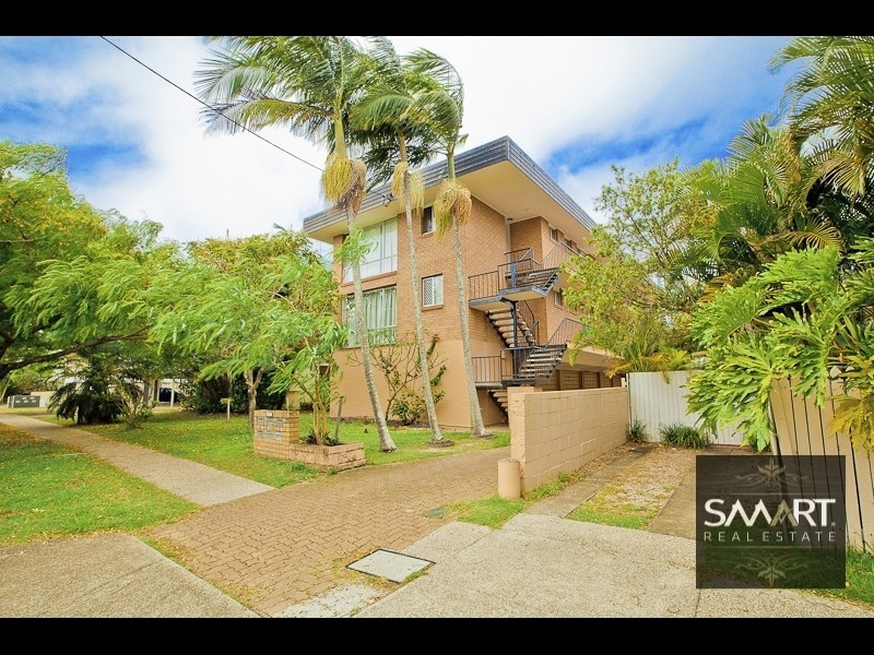 1/15 Darrambal Street, Chevron Island QLD 4217