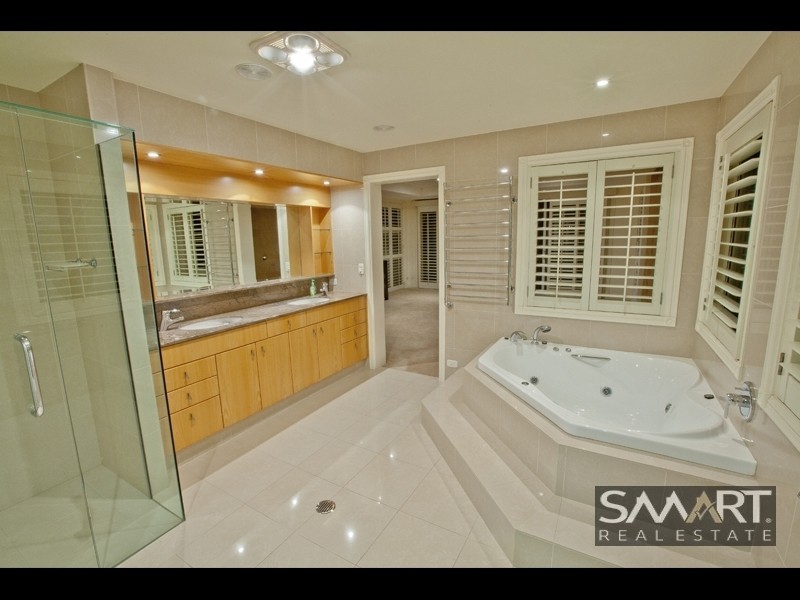 29 Norseman Court, Paradise Waters QLD 4217