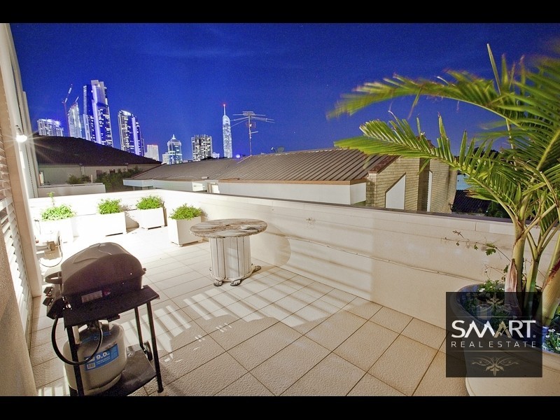 7/7-9 Burra Street, Chevron Island QLD 4217