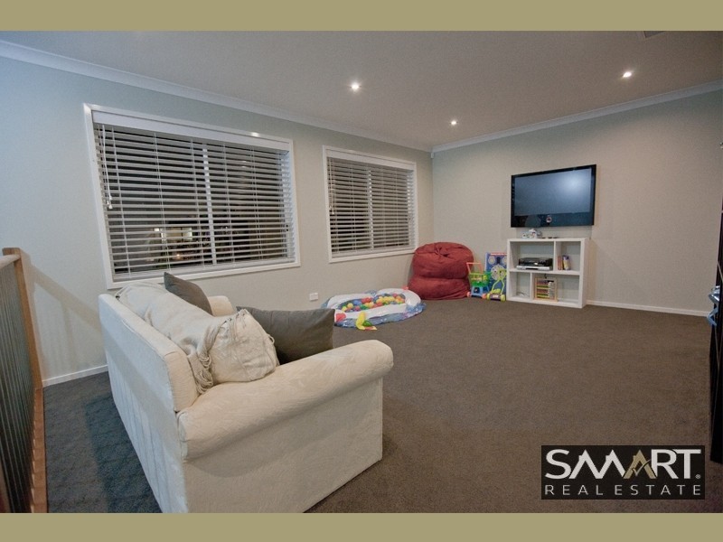 37 Harris Street, Labrador QLD 4215