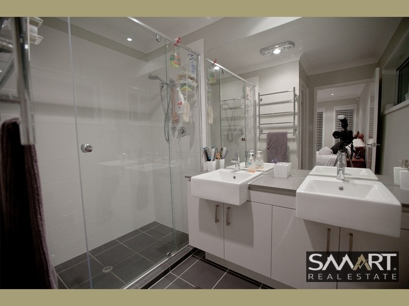 37 Harris Street, Labrador QLD 4215