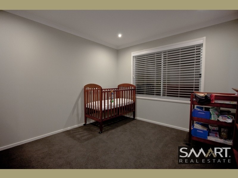 37 Harris Street, Labrador QLD 4215