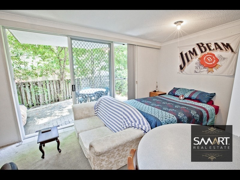 3/15 Weemala Street, Chevron Island QLD 4217