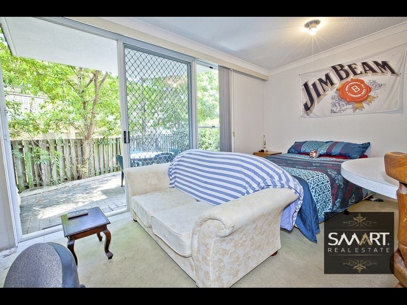 3/15 Weemala Street, Chevron Island QLD 4217