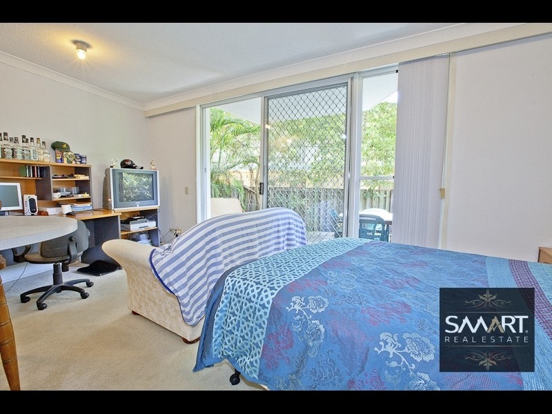 3/15 Weemala Street, Chevron Island QLD 4217