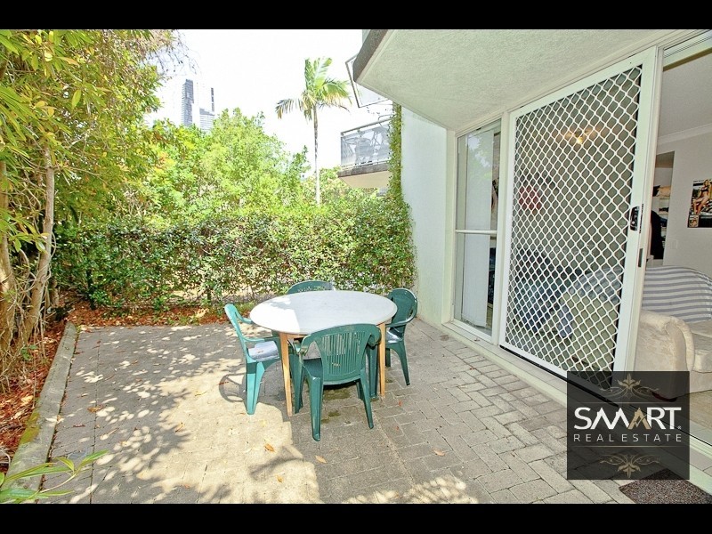 3/15 Weemala Street, Chevron Island QLD 4217