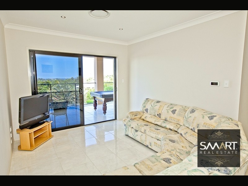 18 Bellavista Close, Highland Park QLD 4211