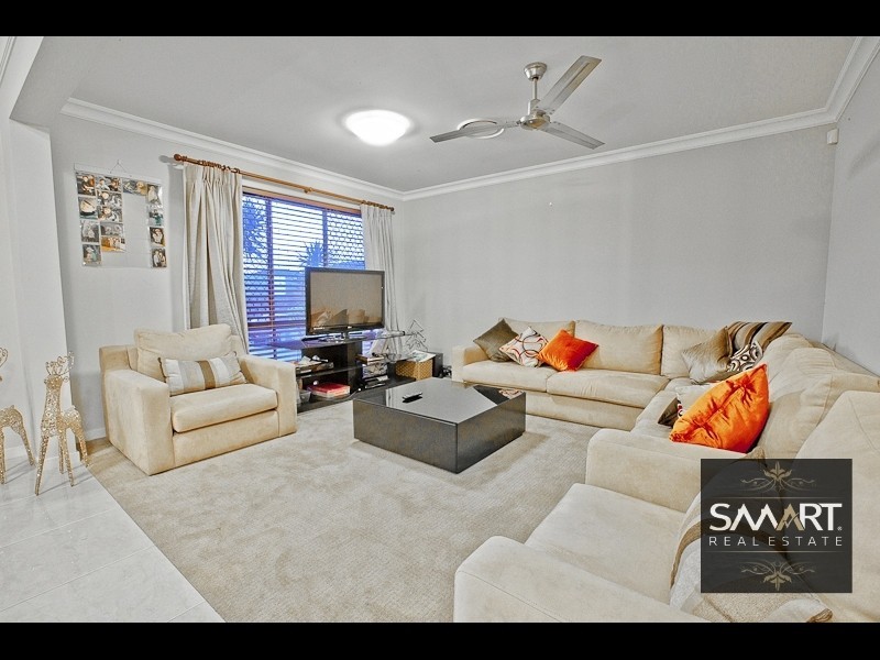 67 Highcrest Circuit, Molendinar QLD 4214