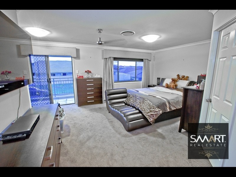 67 Highcrest Circuit, Molendinar QLD 4214