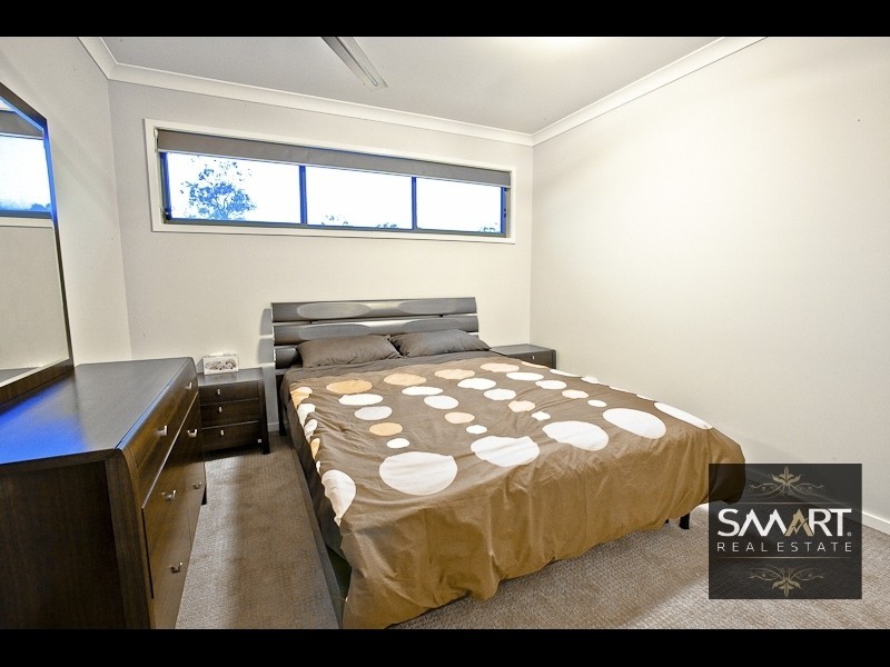 67 Highcrest Circuit, Molendinar QLD 4214