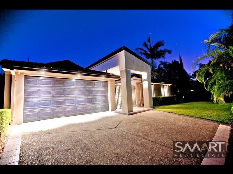 18 Lothian Avenue, Sorrento QLD 4217