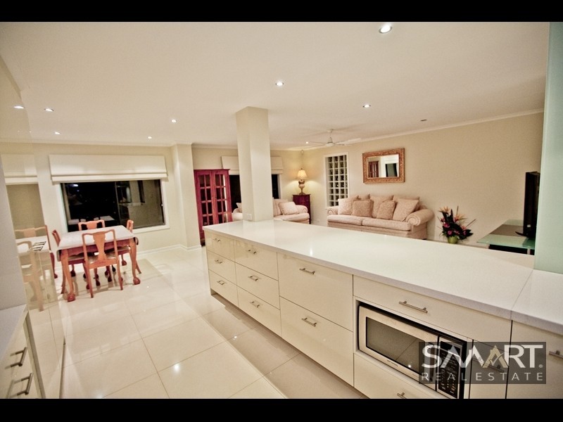 18 Lothian Avenue, Sorrento QLD 4217