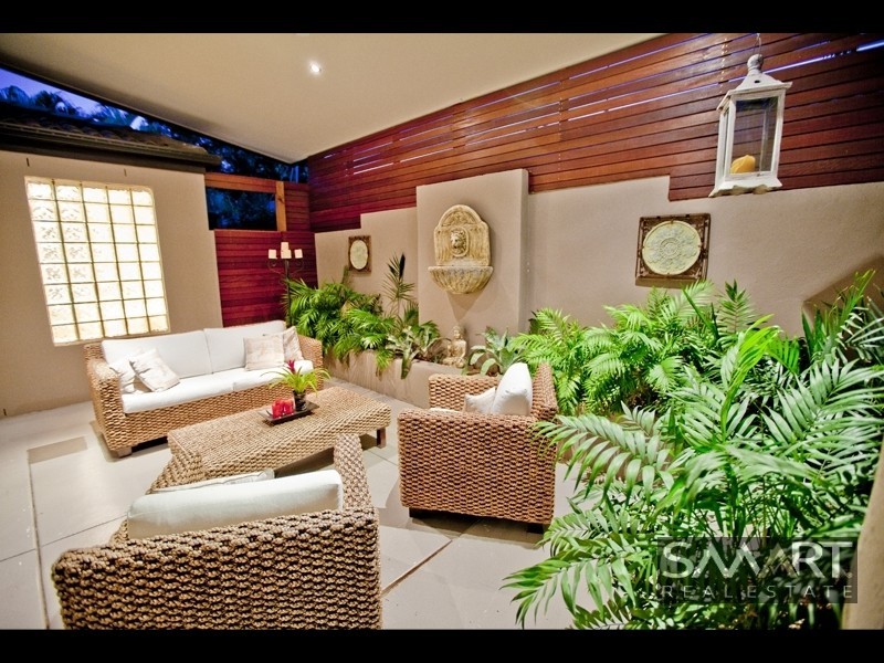 18 Lothian Avenue, Sorrento QLD 4217