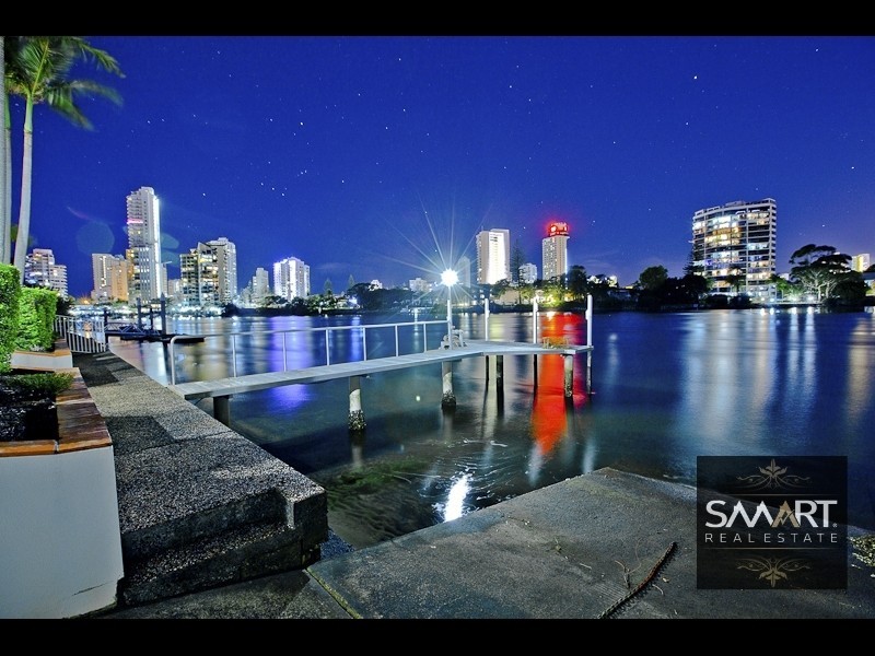 76 Amalfi Drive, Isle Of Capri QLD 4217