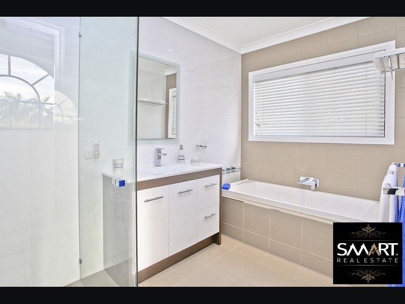 135 The Boulevard, Southport QLD 4215