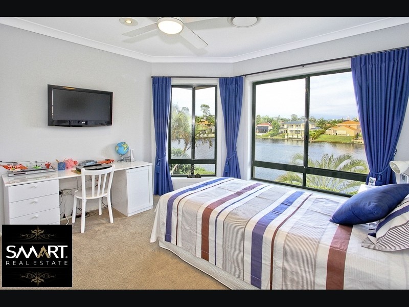 135 The Boulevard, Southport QLD 4215