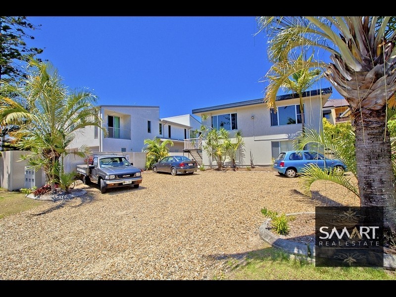 2/51 Burra Street, Chevron Island QLD 4217