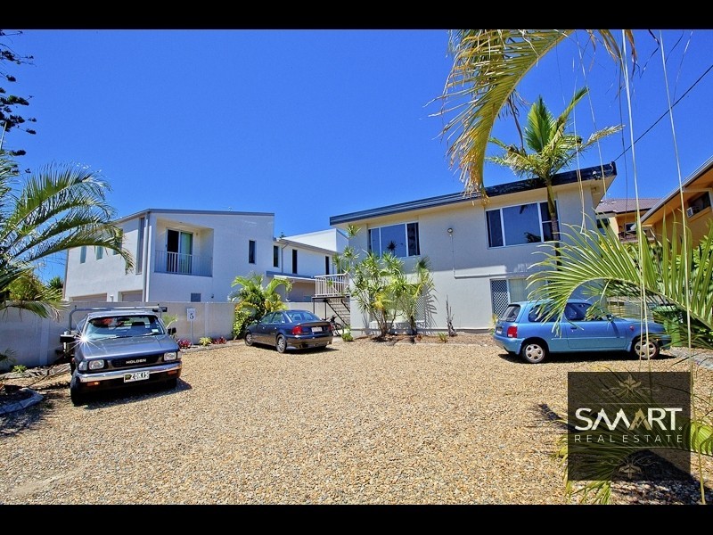 2/51 Burra Street, Chevron Island QLD 4217