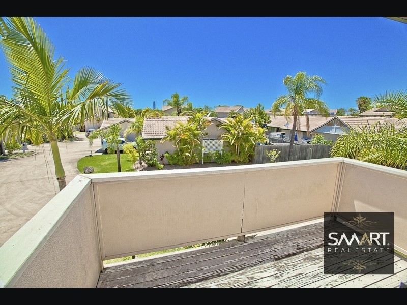 20/30 St Kevins Avenue, Benowa QLD 4217