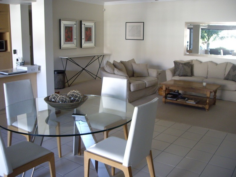 8/8 Parnoo Street,, Chevron Island QLD 4217
