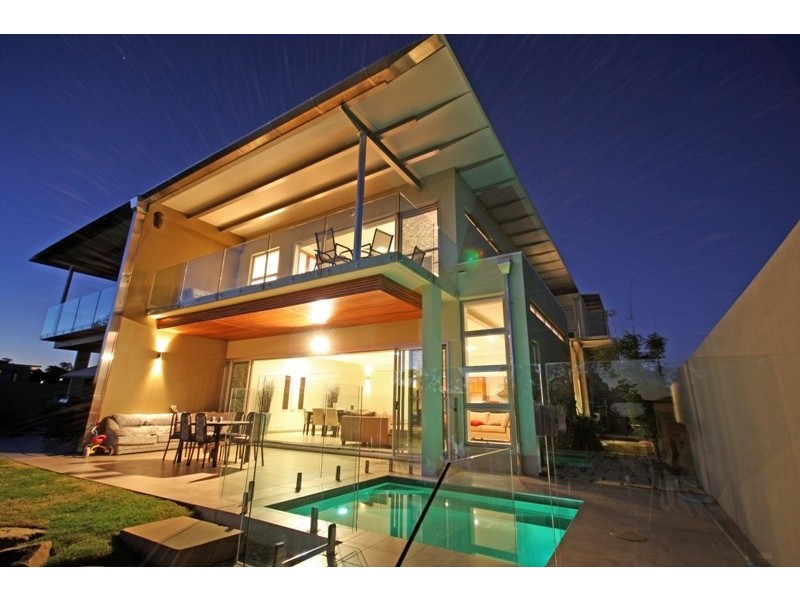 3033A The Boulevarde, Benowa QLD 4217