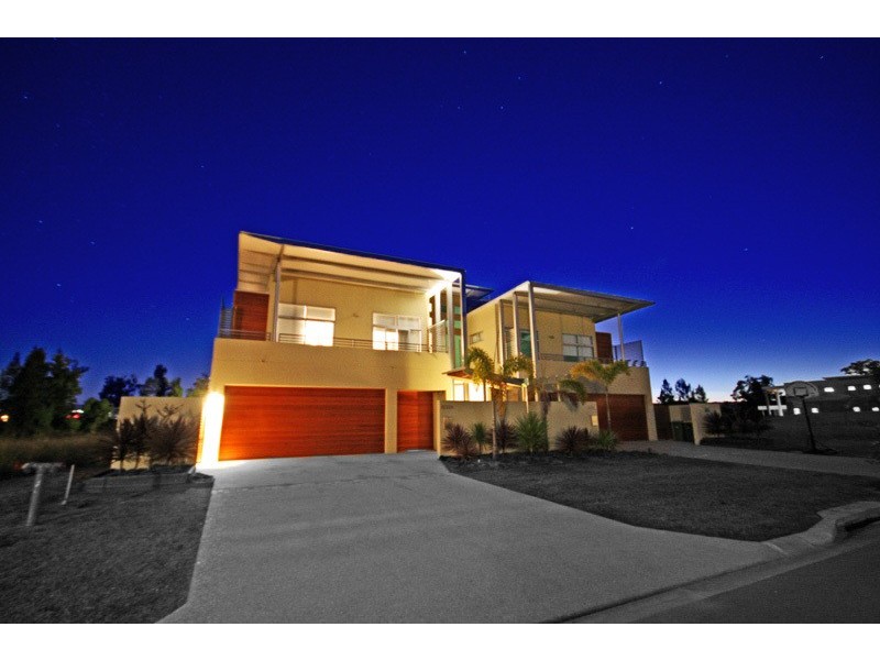 3033A The Boulevarde, Benowa QLD 4217