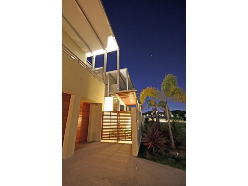 3033A The Boulevarde, Benowa QLD 4217