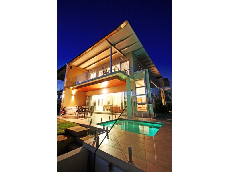 3033A The Boulevarde, Benowa QLD 4217