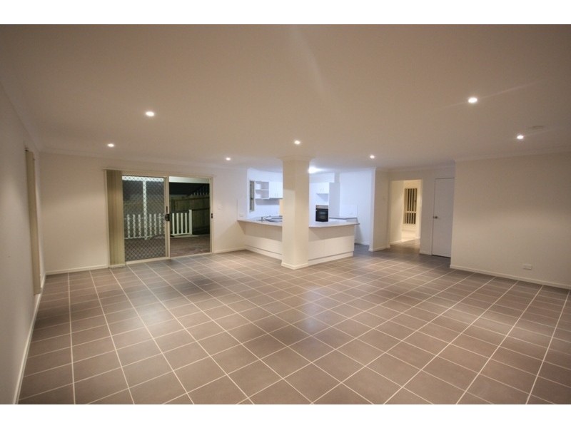 13 Tralee Court, Carrara QLD 4211