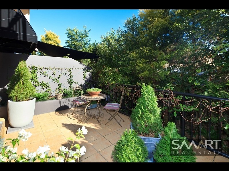 3/24 Parneno Street, Chevron Island QLD 4217