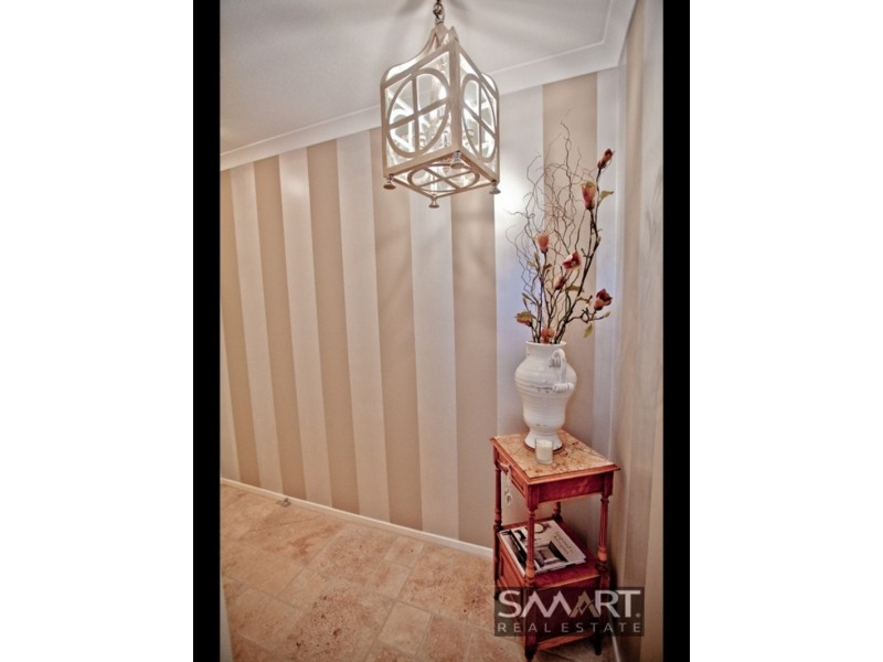 3/24 Parneno Street, Chevron Island QLD 4217